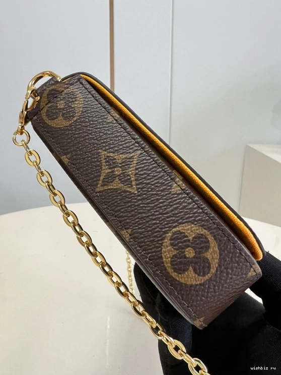 WIS FÉLICIE VUITTON POCHETTE LOUIS 0124